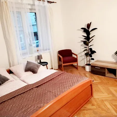 Apartament Isabel Decin